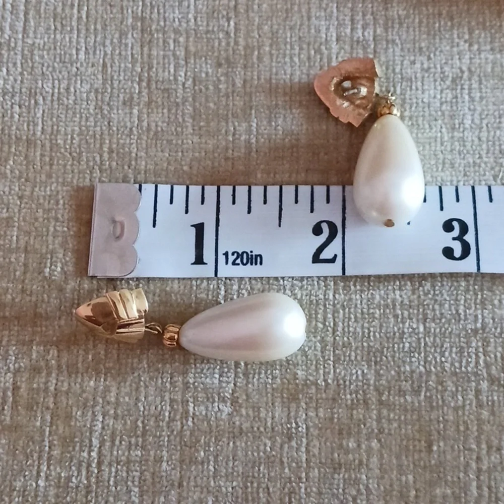 Antique Gold Tone Faux Pearl Tear Drop Dangle Pierced Earrings